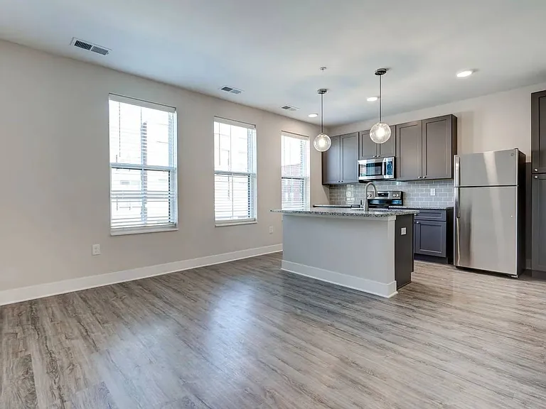 Ogden Apartments — Photo 12