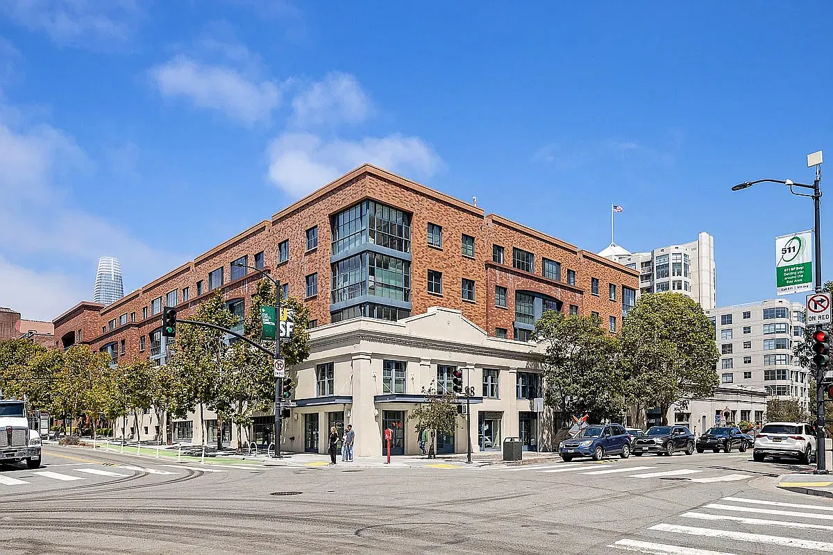 1 bed, 762 sqft, $4,950 — Photo 1