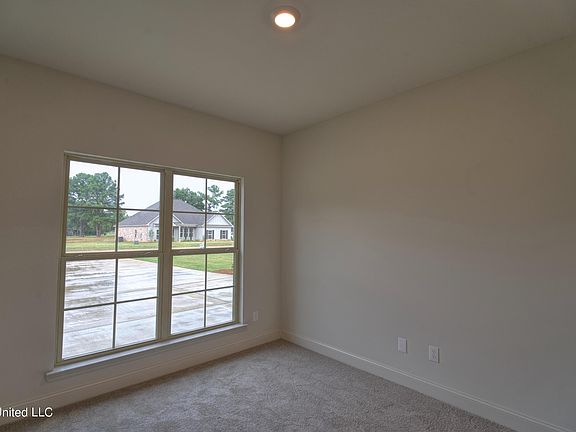 4th image of 228 Deerfield Club Dr