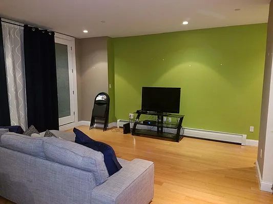 Rented by Keller Williams NYC | media 22