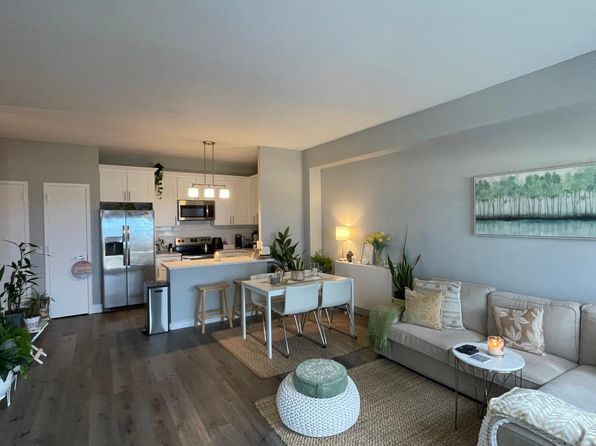 7914 Rockaway Beach Blvd APT 8E