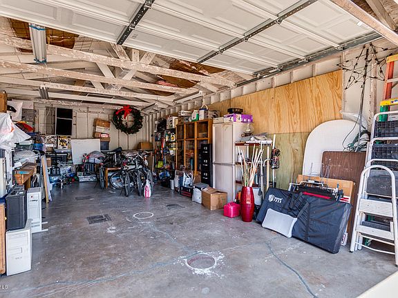 5th image of 4110 E Sharon Dr