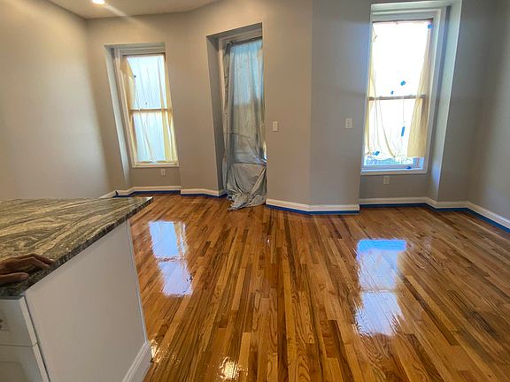 5th image of 36 Herkimer St APT 2
