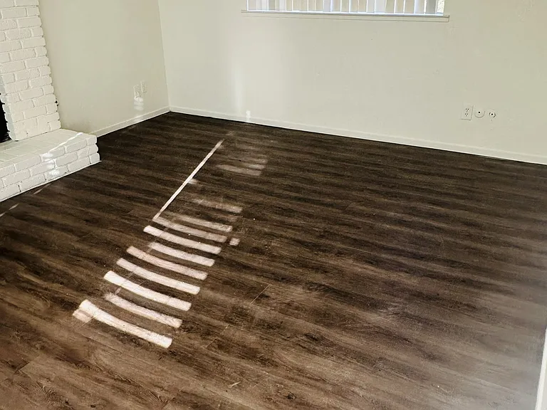 4168 N Katy Ave — Photo 5