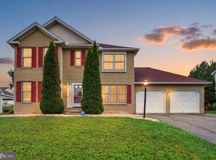 2720 Sparrow Dr, York, PA 17408