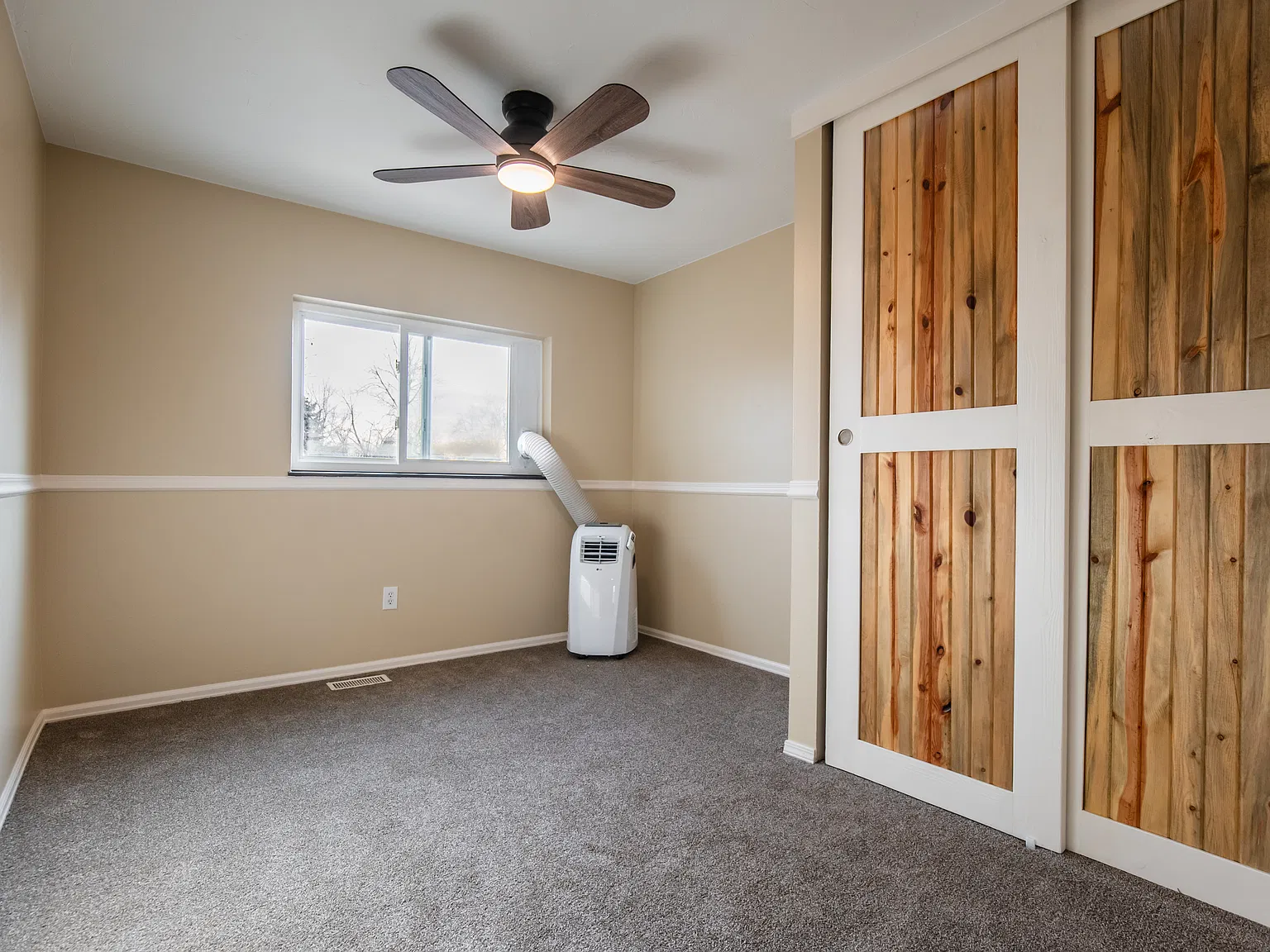 4 bed, 1756 sqft, $715 — Photo 2