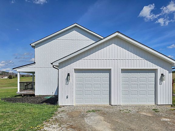 2nd image of 318 Merry Rd
