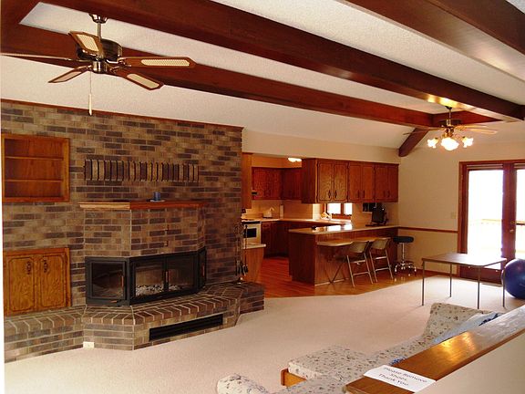 Fantastic firepalce, living room open to kitchen