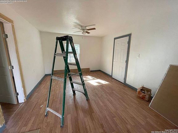3rd image of 11-12 18TH ST