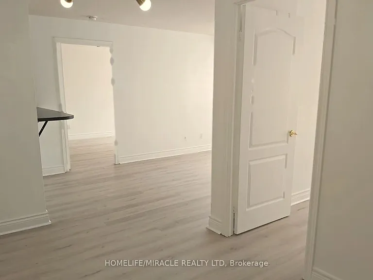 5418 Yonge St #1101 — Photo 12