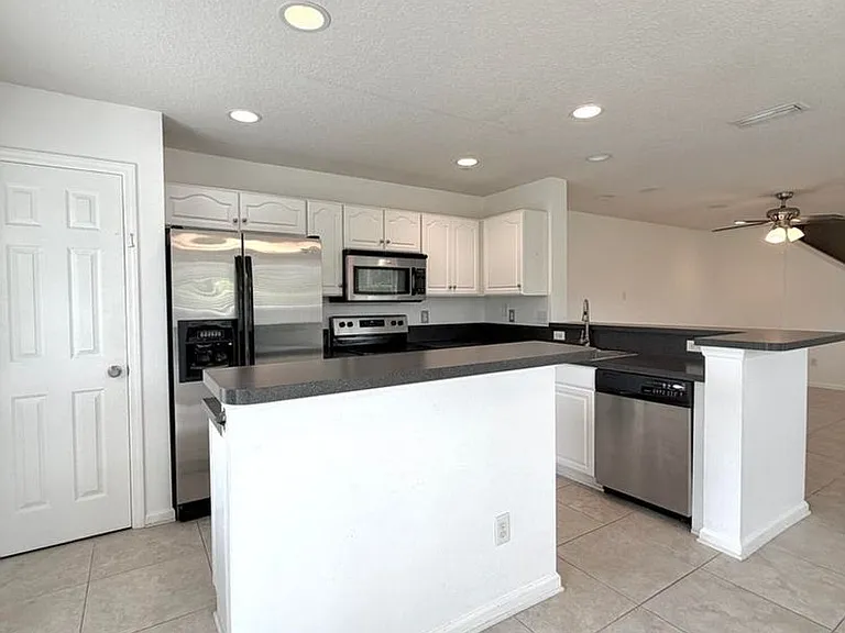 104 Crete Ct — Photo 7
