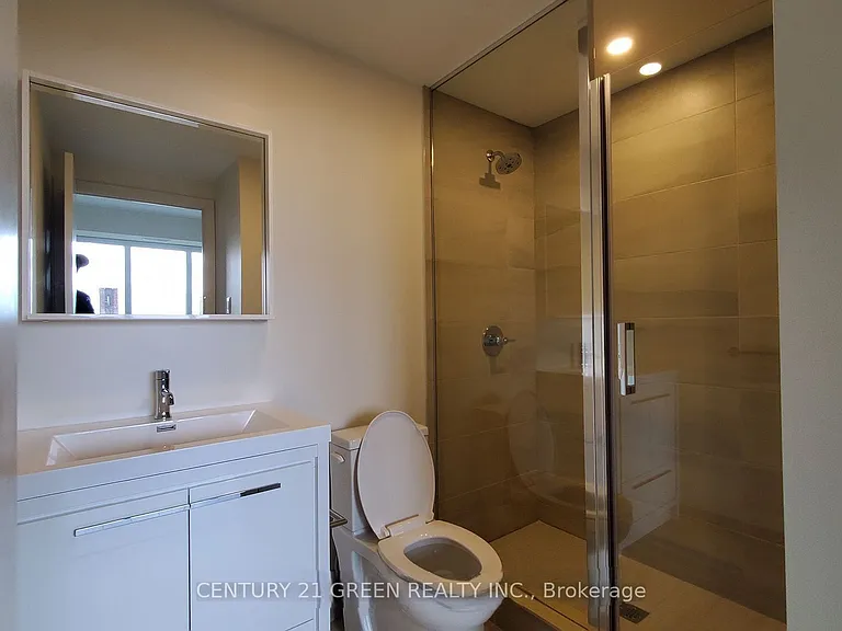 212 King William St #720 — Photo 15