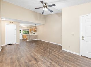 5105 Old Redwood Hwy APT 102, Santa Rosa, CA 95403