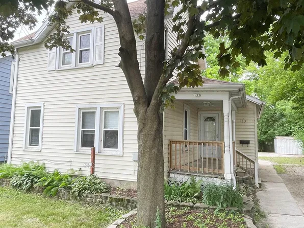 133 W 16th Ave, Oshkosh, WI 54902