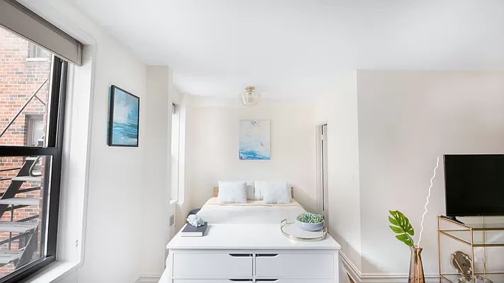 1st image of 60 9th Ave APT 424