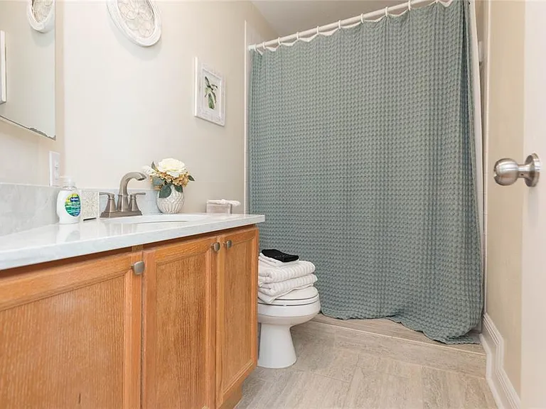1050 Starkey Rd #104 — Photo 26