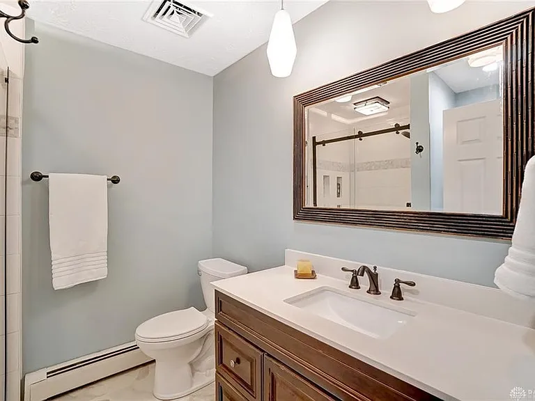2108 N Fairfield Rd — Photo 19