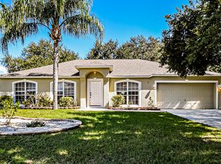 801 Clear Brook Ct, Fruitland Park, FL 34731