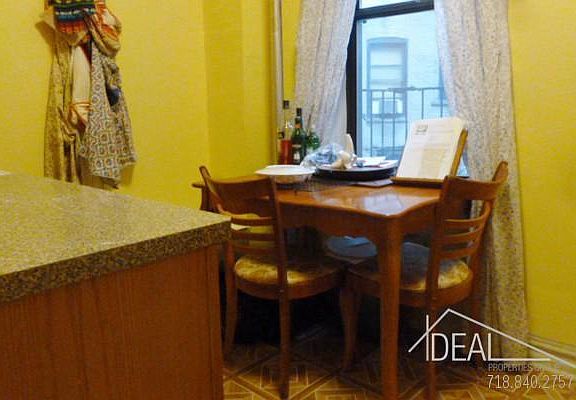 5th image of 417 Saint Johns Pl APT 1A