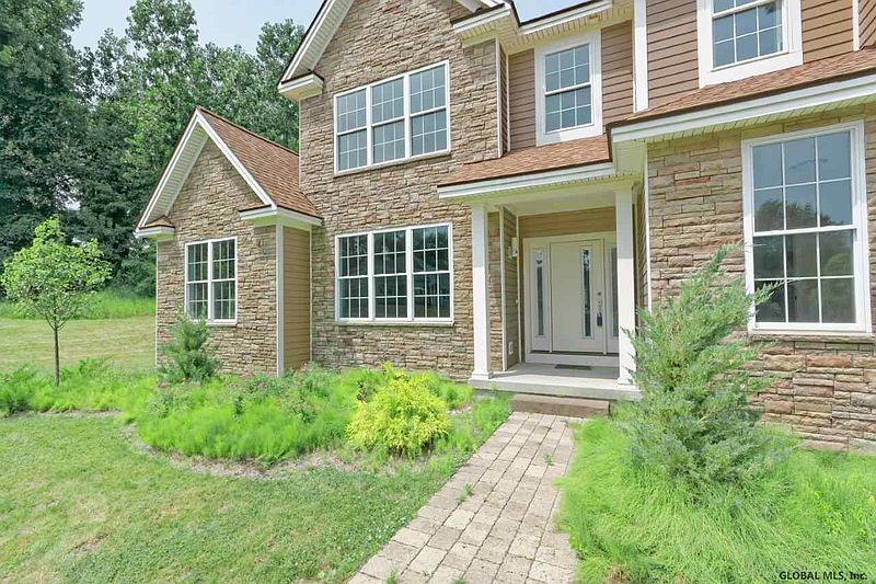 4th image of 909 SUSSEX Court