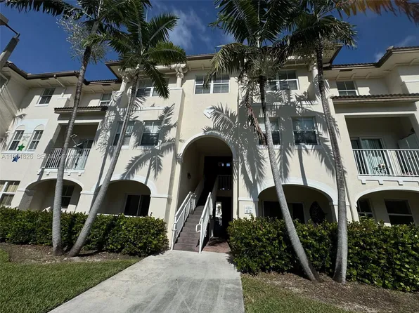 11601 NW 89th St APT 106, Doral, FL 33178