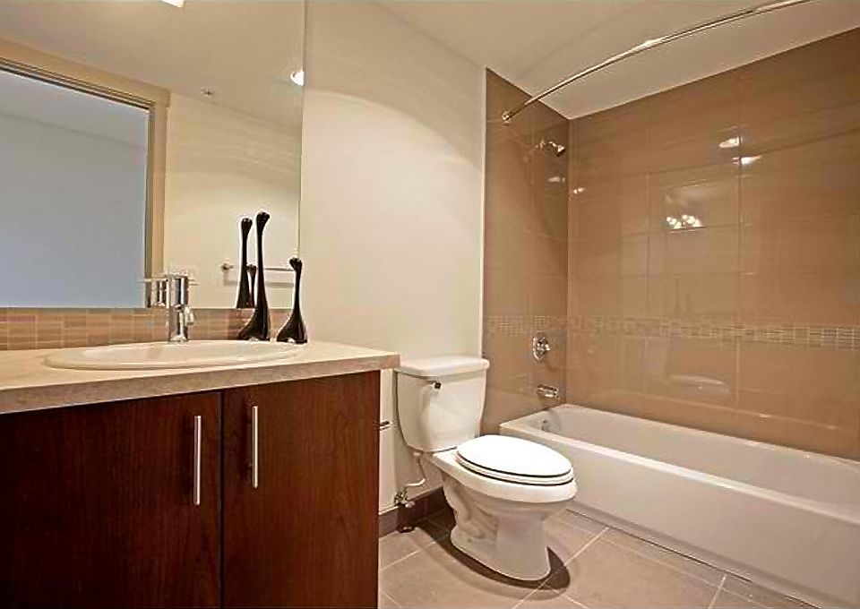 1st image of 4547 8th Ave NE APT 502