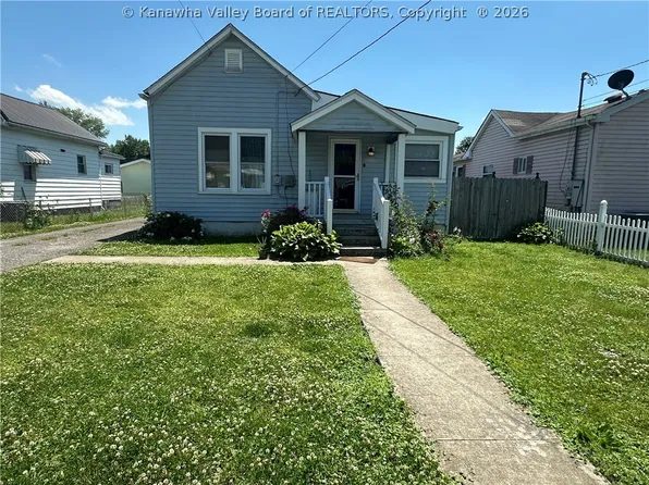 117 5th St N, Saint Albans, WV 25177