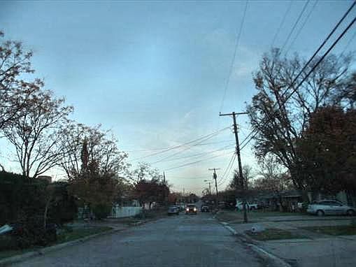2nd image of 2543 Engle Ave