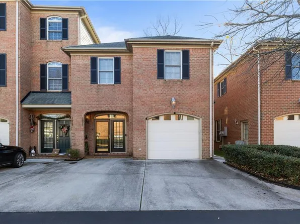 1017 Draketail Ln, Virginia Beach, VA 23451