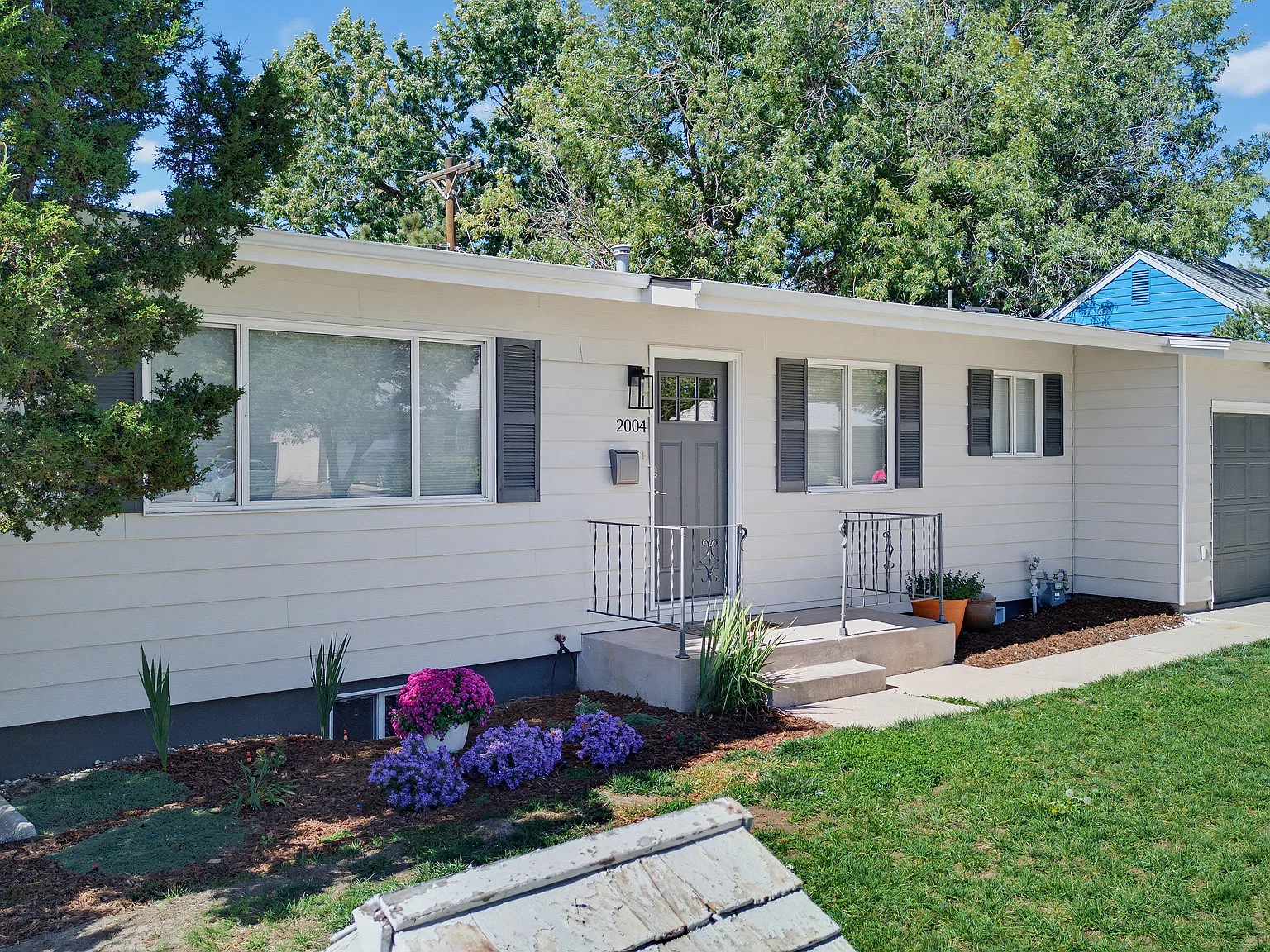 5 bed, 2258 sqft, $2,600 — Photo 3