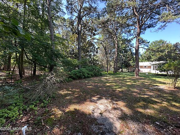 3rd image of 2 Concord Lane