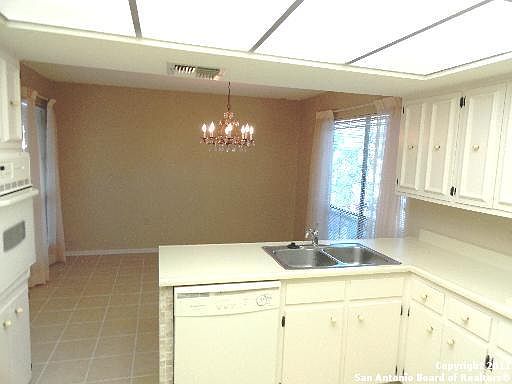 4th image of 3808 BARRINGTON ST #15E