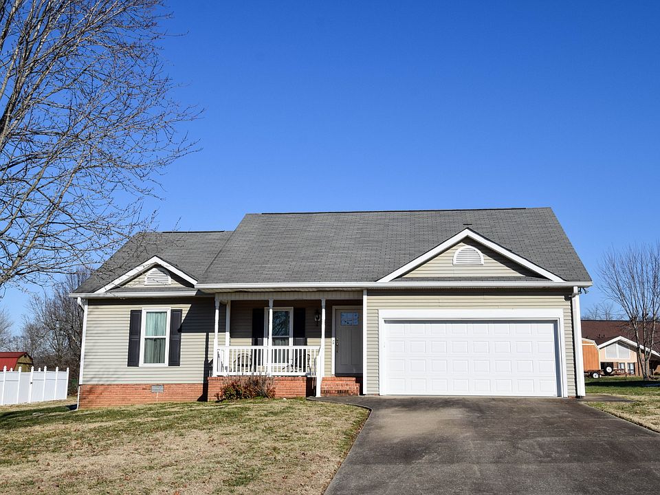 1st image of 156 Hampton Pl