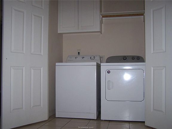 4th image of 3600 Hollyhock St #3602