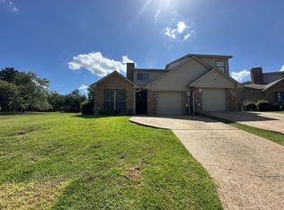 5885 Creekside Cir, Tyler, TX 75703