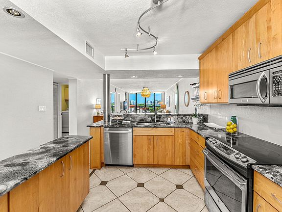 5th image of 300 Columbia Dr #507-2