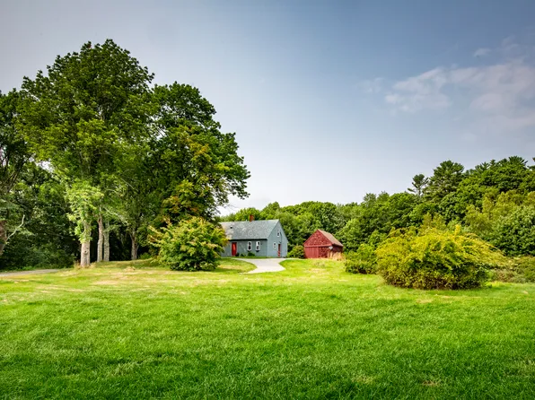 14 Cedar Lane, Damariscotta, ME 04543