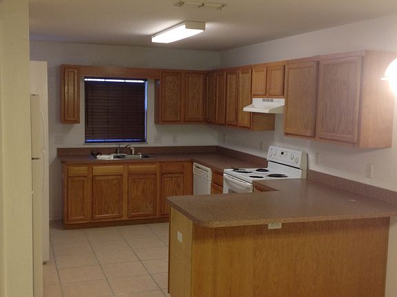 3rd image of 3630 NE 8th Pl APT 203