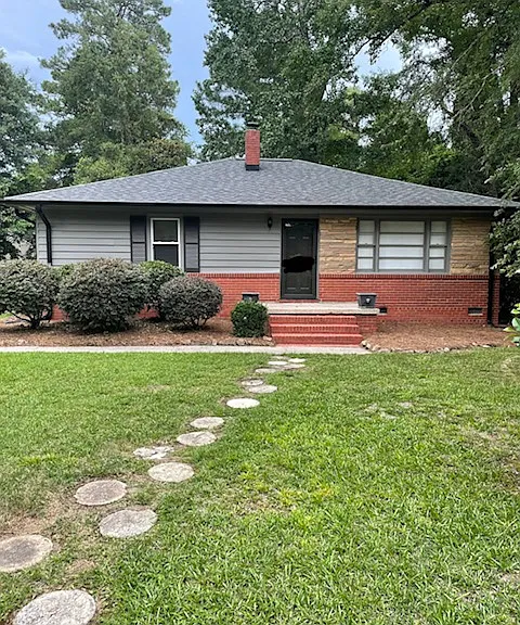 1208 W Pearsall St — Photo 1
