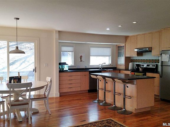 5th image of 14 Juniper St