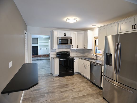 5th image of 202 Hazelwood Dr