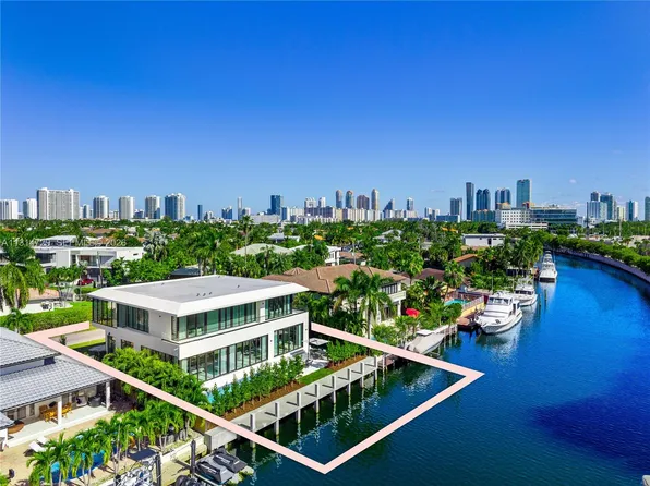 2950 NE 164th St, North Miami Beach, FL 33160
