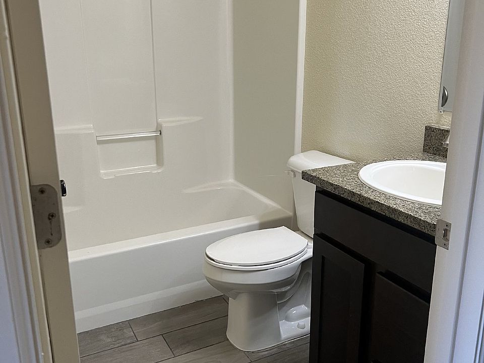 2nd image of 5467 Carter Rd APT C