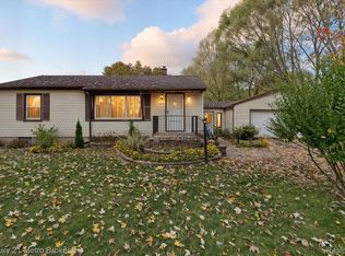 4466 S Center Rd, Burton, MI 48519