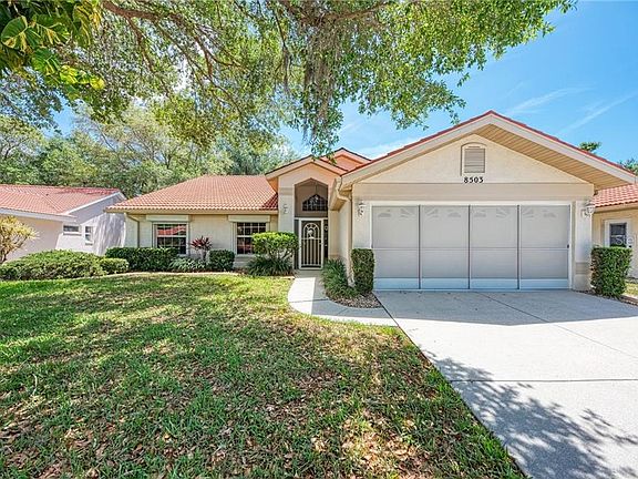 5th image of 8503 Creekview Ln