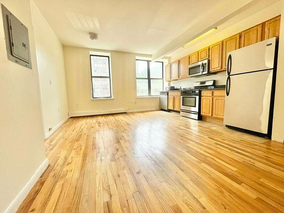 1st image of 333 E 108th St APT 4D
