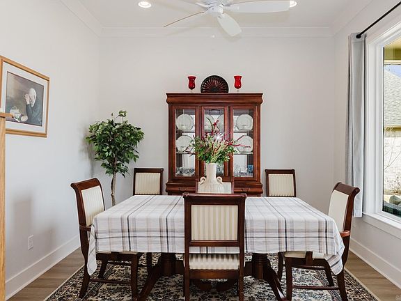 5th image of 323 Rosemary Way