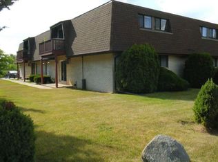 1917 Stonebridge Dr APT 1C, New Lenox, IL 60451