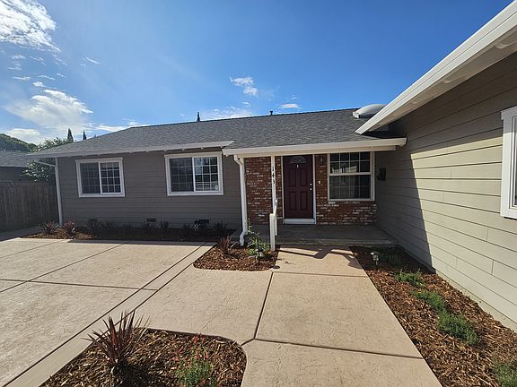 2nd image of 143 Mayfield Ct