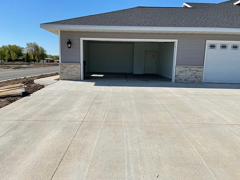 Driscoll Luxury Properties — Photo 15